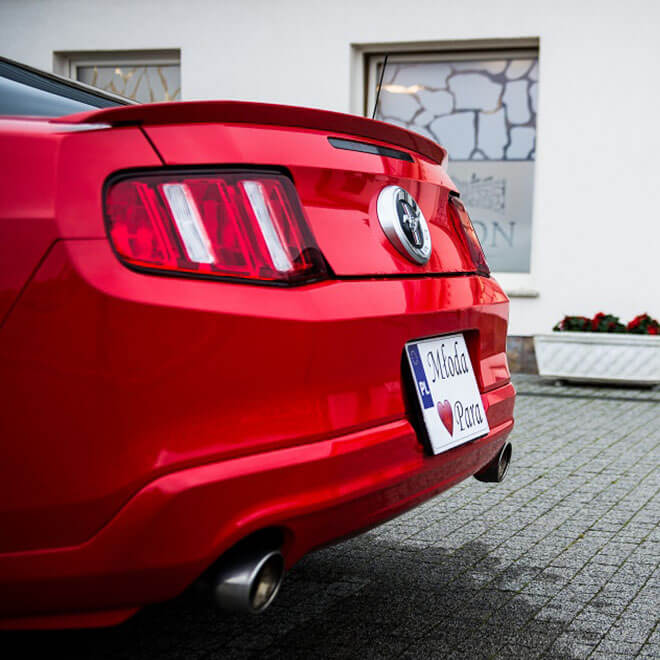 Mustang przygotowany do ślubu - tył auta